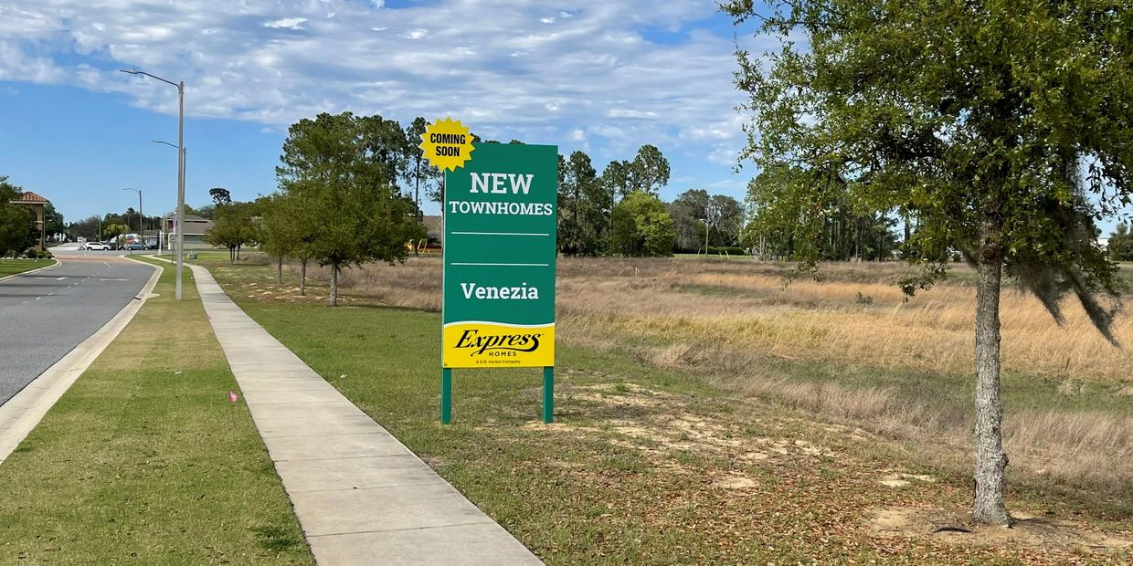 Howey In The Hills Real Estate New Construction Venezia Townhomes DR Horton Express, Venezia